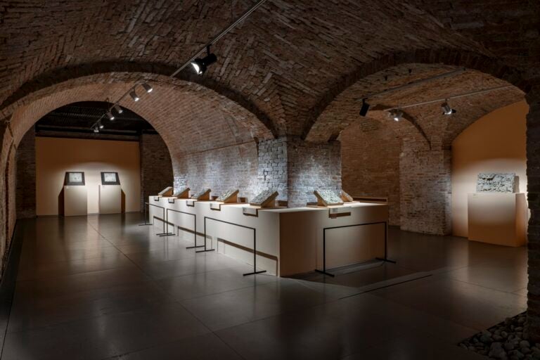 Alberto Sani. Quando la scultura diventa poesia, exhibition view - Magazzini del sale-Palazzo Pubblico, Siena, 2025-26 - &copy;Ph. Ela Bialkowska-OKNOstudio