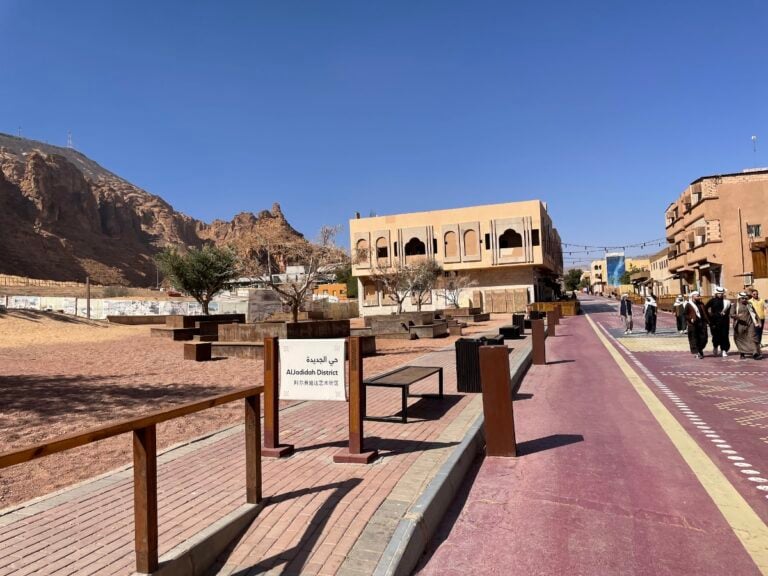 Arte, paesaggio, cibo, archeologia in Arabia Saudita. AlUla vuole diventare la nuova meta del turismo culturale rigenerativo