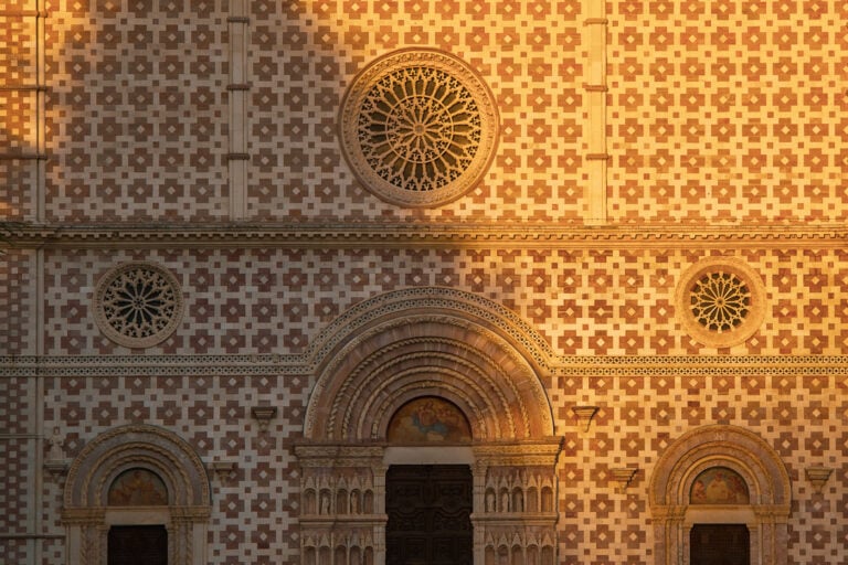 Basilica di Collemaggio, L'Aquila