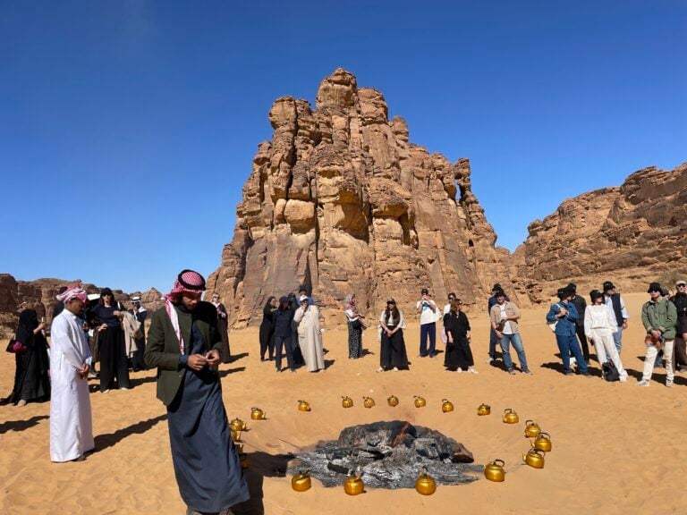 Desert X AlUla 2026, performance di Mohammad Alfaraj, photo Claudia Giraud