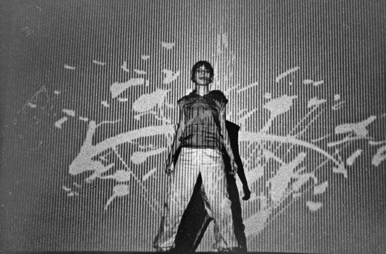 Gruppo l&rsquo;Aquilone teatro-musica, un momento dello spettacolo Armoniche, 1977