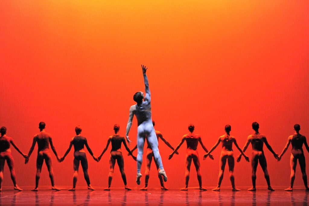 La danzatrice e coreografa italiana Susanna Egri compie 100 anni e festeggia sul palcoscenico&nbsp;