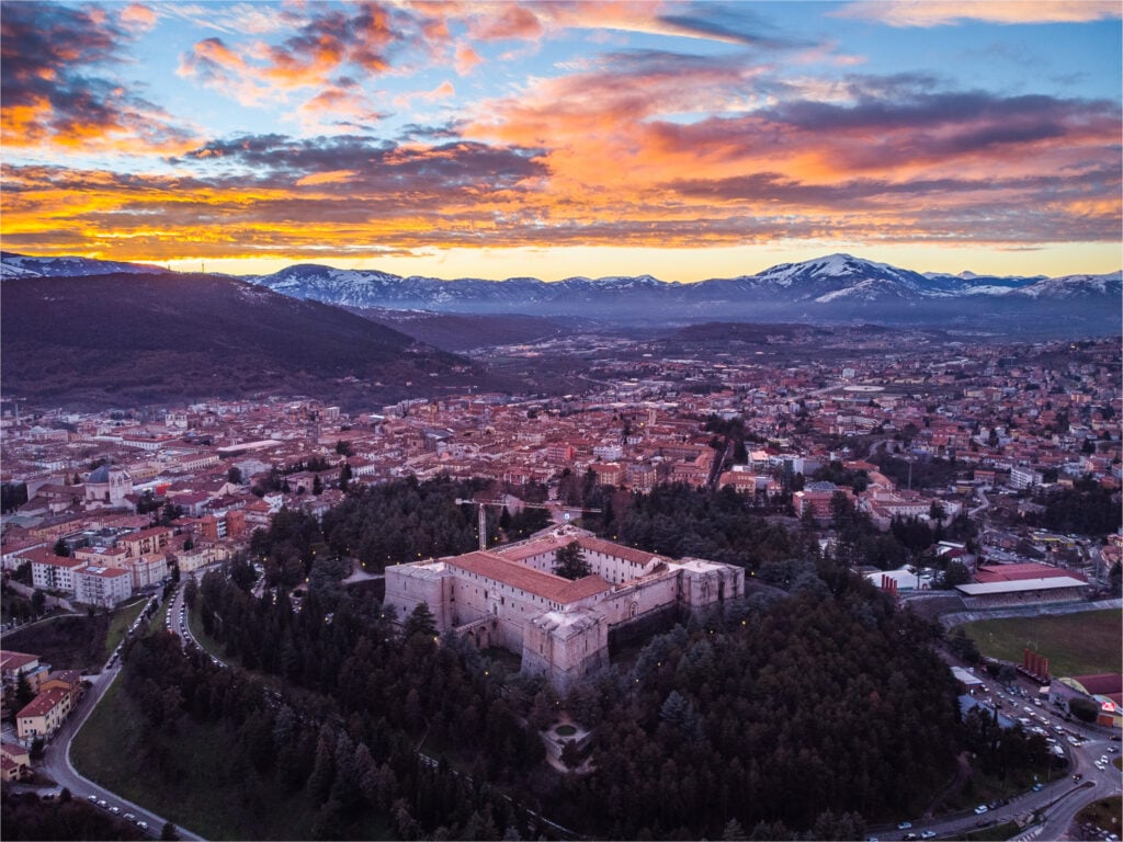 L’Aquila Capitale italiana della Cultura 2026. Strategie per il rilancio del turismo come destinazione culturale