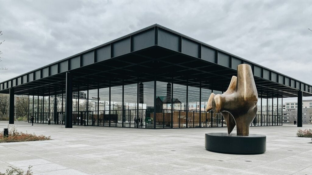 Ludwig Mies van der Rohe, Neue Nationalgalerie, Berlino. Photo Hu&acirc;n L&ecirc;
