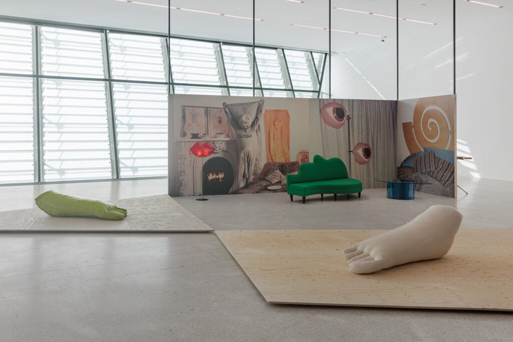 Nicola L., I Am The Last Woman Object, installation view, Museion, Bolzano, 206. Photo Luca Guadagnini