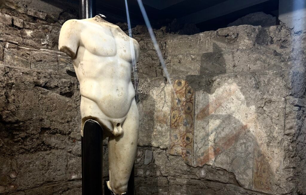 Il Portico dell’Atleta finalmente accessibile. Catania ora ha un nuovo tesoro archeologico 