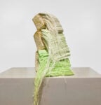 Scarti che diventano arte: le sculture di Zixiang Zhang come organismi viventi