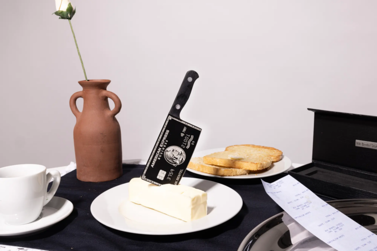 The Capitalism Knife bu Nik Bentel Studio