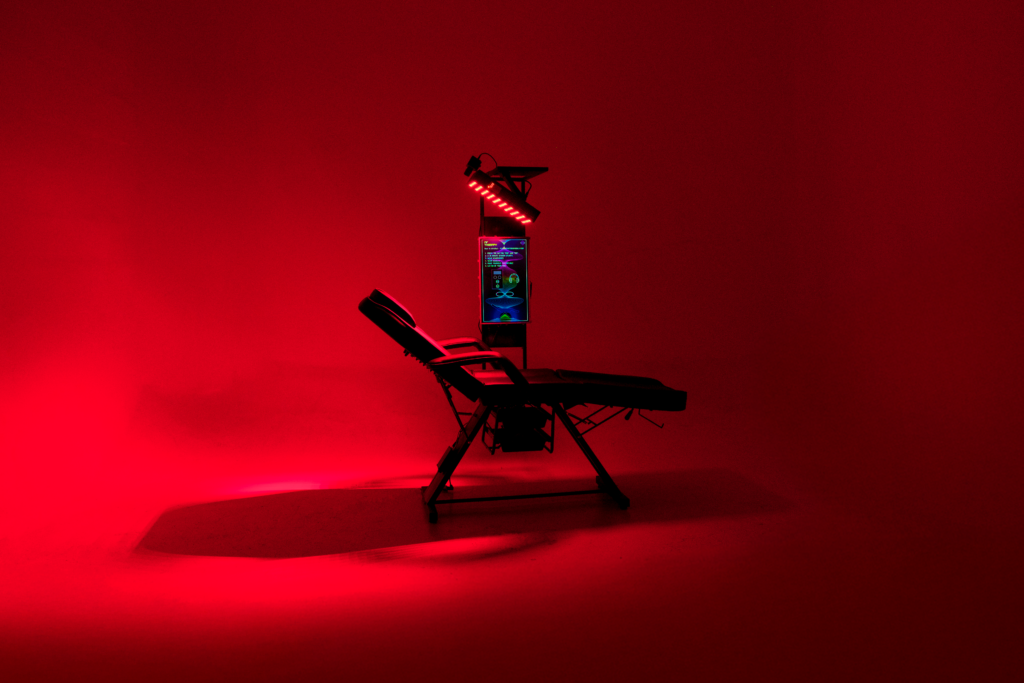 Il futuro può essere uno strumento per interrogare il presente? Una mostra a Roma risponde 