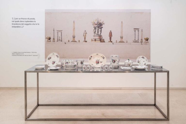 Installation view: Alchimia Ginori 1737-1896. Arte e tecnica in manifattura, servizio per il cardinale Roverella