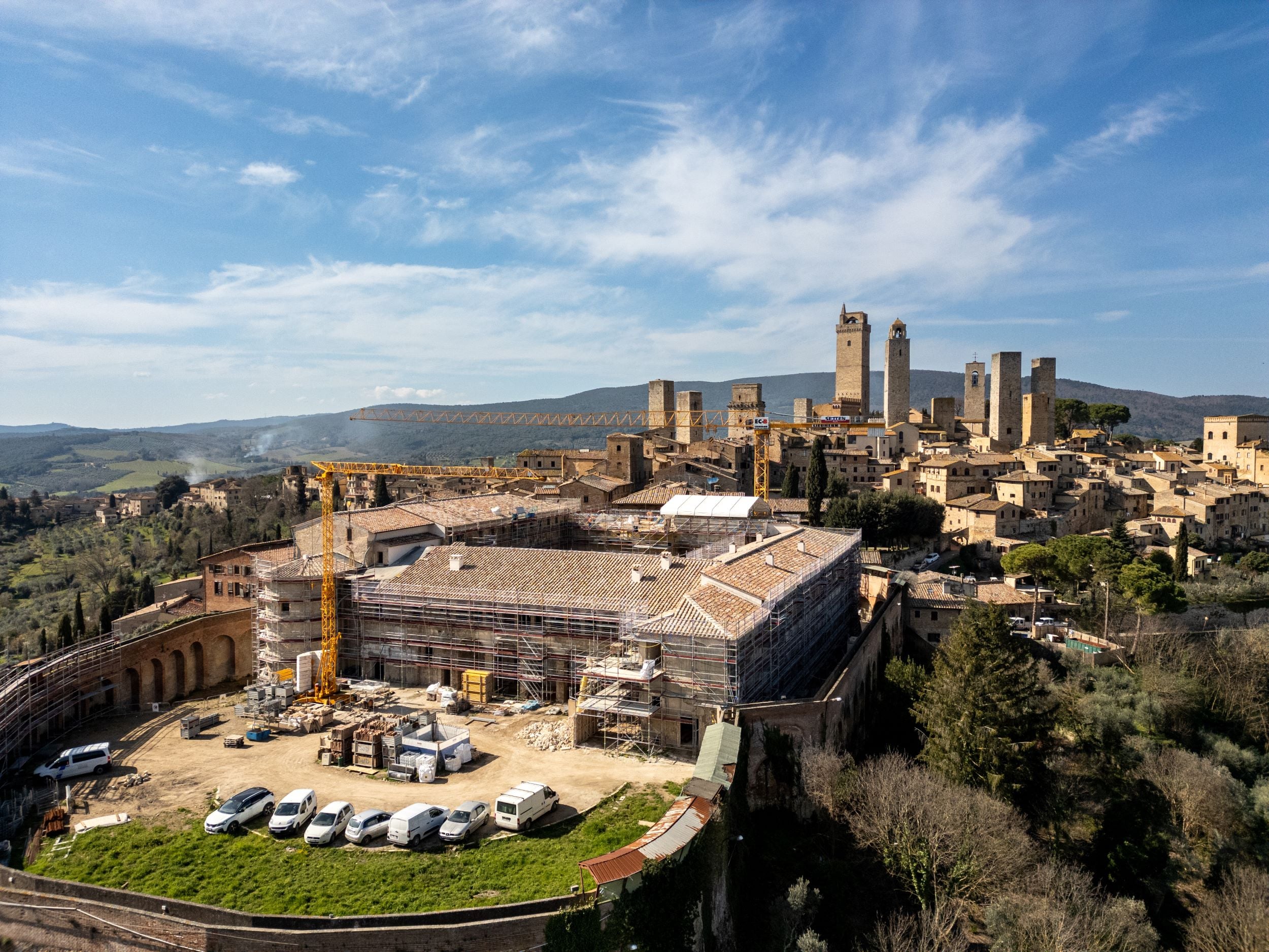 https://www.artribune.com/wp-content/uploads/2026/03/0-cover-excelle-san-gimignano-foto-per-gentile-concessione-di-opera-laboratori.jpg