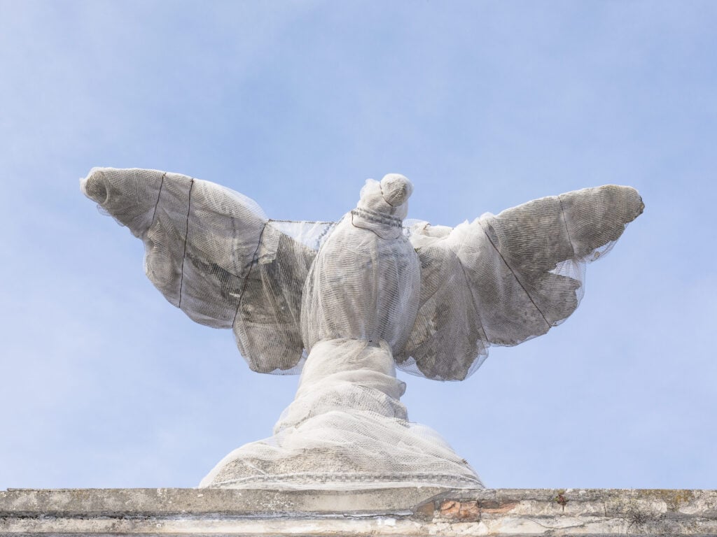 Giro d’Italia. L’Aquila di oggi raccontata da uno storico dell’arte