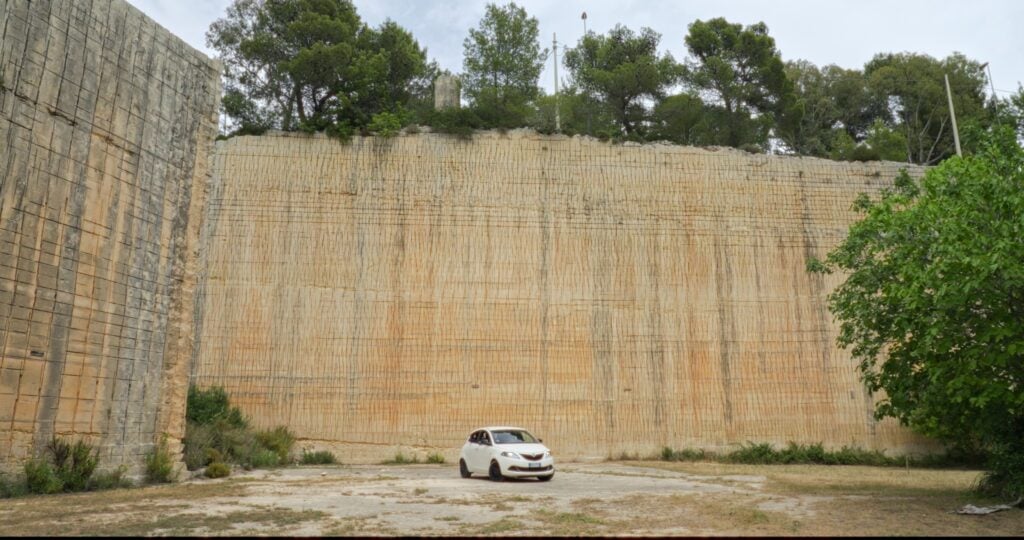 A Bologna una mostra intreccia arti visive, cinema e ricerca sul paesaggio siciliano