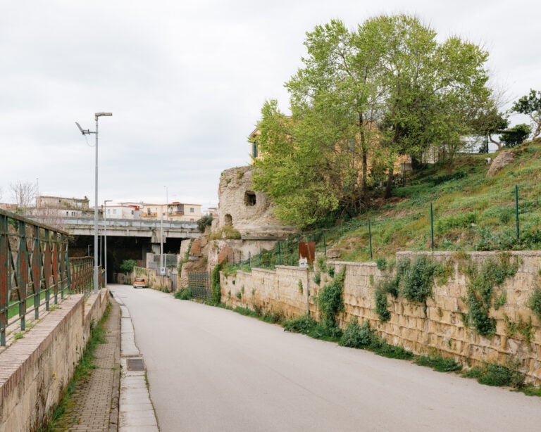 Via Celle, Pozzuoli, 2025. Photo Andrea Martino