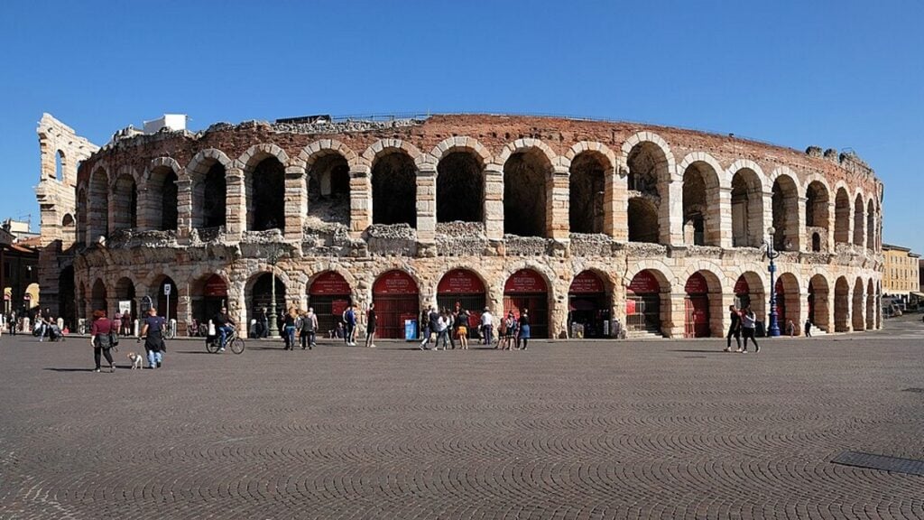 Arena di Verona, photo Claconvr, fonte Wikipedia