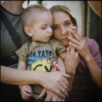 Anastasia Taylor-Lind, Mother and Child, 5K from the Frontline, 2014, Sloviansk, Ucraina