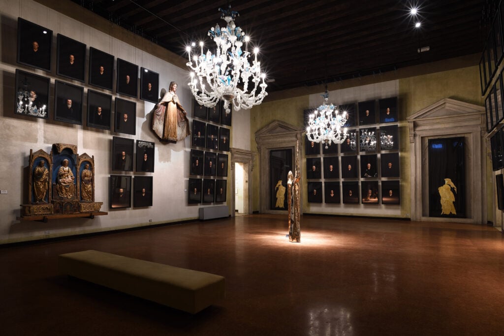 L’artista Bizhan Bassiri ci racconta la sua mostra a Venezia in questa intervista 