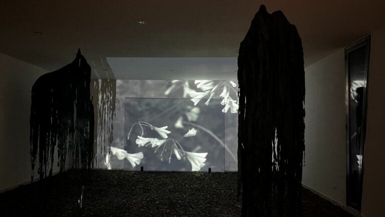 Torna la Biennale di Ulassai, il borgo in Sardegna che ha dato i natali alla grande artista Maria Lai