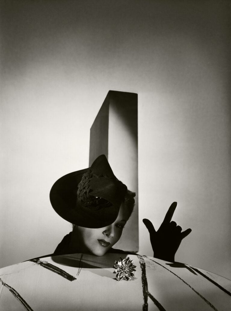 Horst P. Horst. Lisa Fonssagrives modeling a hat by Suzy, 1938, Vogue