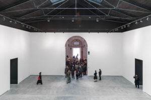 Nei Giardini della Biennale di Venezia apre il nuovo Padiglione Centrale: “Una riscrittura più che un restauro”