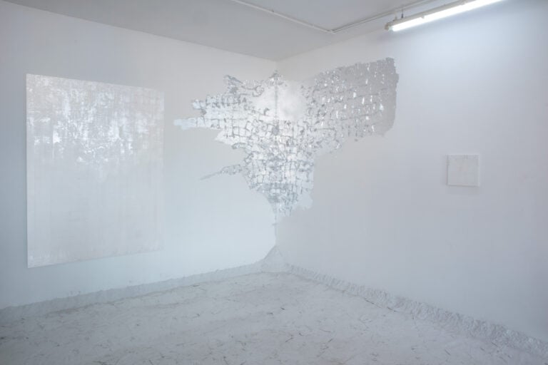 In attesa, IN silenzio, installation view at Studio Spine, Milano, 2025