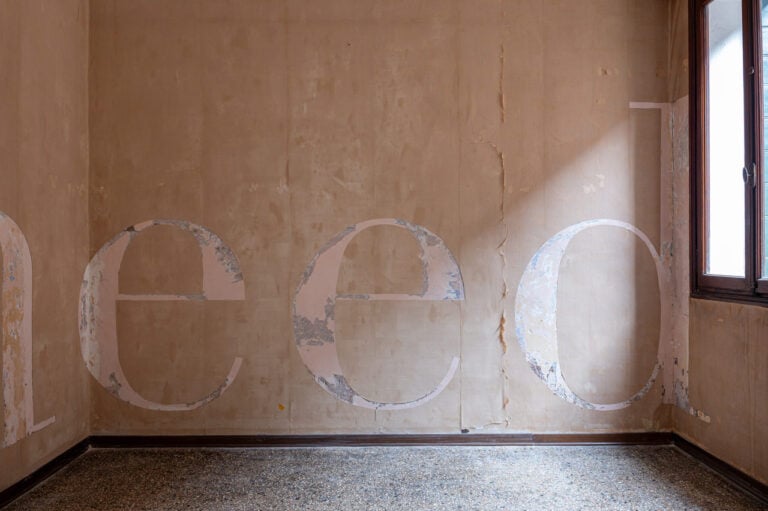 Matteo Attruia, Colombina Reloaded. Metamorfosi veneziana, installation view, Venezia, 2026. Courtesy Matteo Attruita. Photo Massimiliano Tuveri.