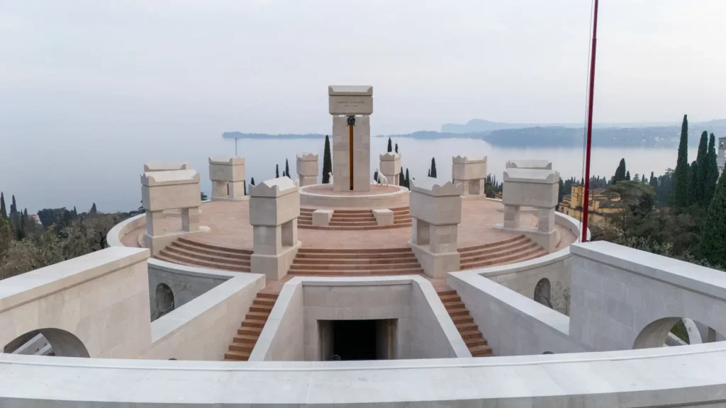 Sul Lago di Garda il Vittoriale si rinnova. Inaugurati i restauri al Mausoleo e Auditorium