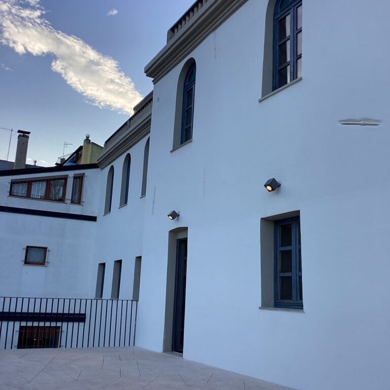 Torna la Biennale di Ulassai, il borgo in Sardegna che ha dato i natali alla grande artista Maria Lai