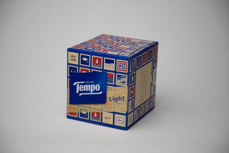 I mitici fazzoletti Tempo continuano a coinvolgere gli artisti. La nuova edizione limitata &egrave; di Greg Goya