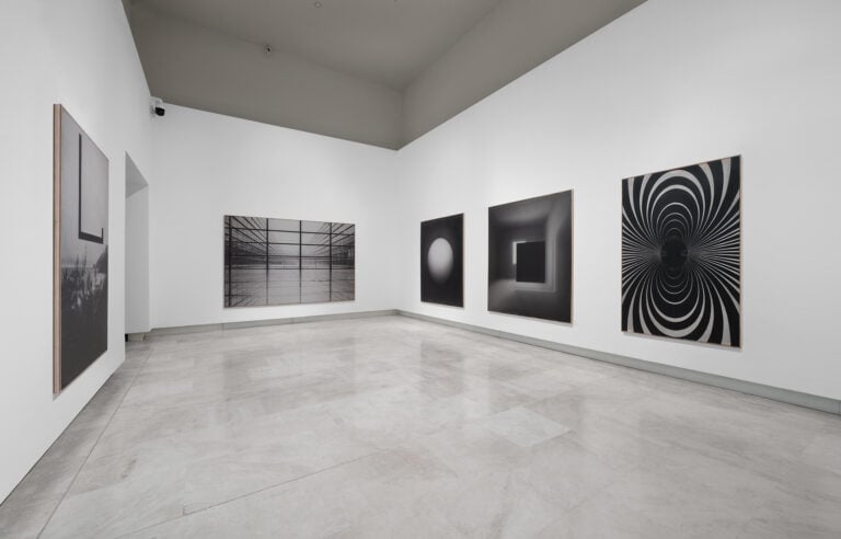 Marco Tirelli. Anni Luce, Palazzo delle Esposizioni, Roma, Installation view, foto Stefano Bonilli