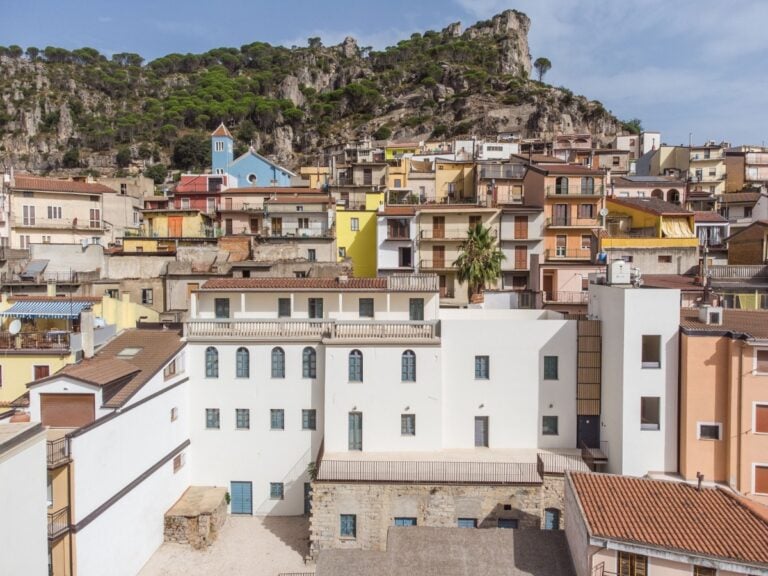 Torna la Biennale di Ulassai, il borgo in Sardegna che ha dato i natali alla grande artista Maria Lai