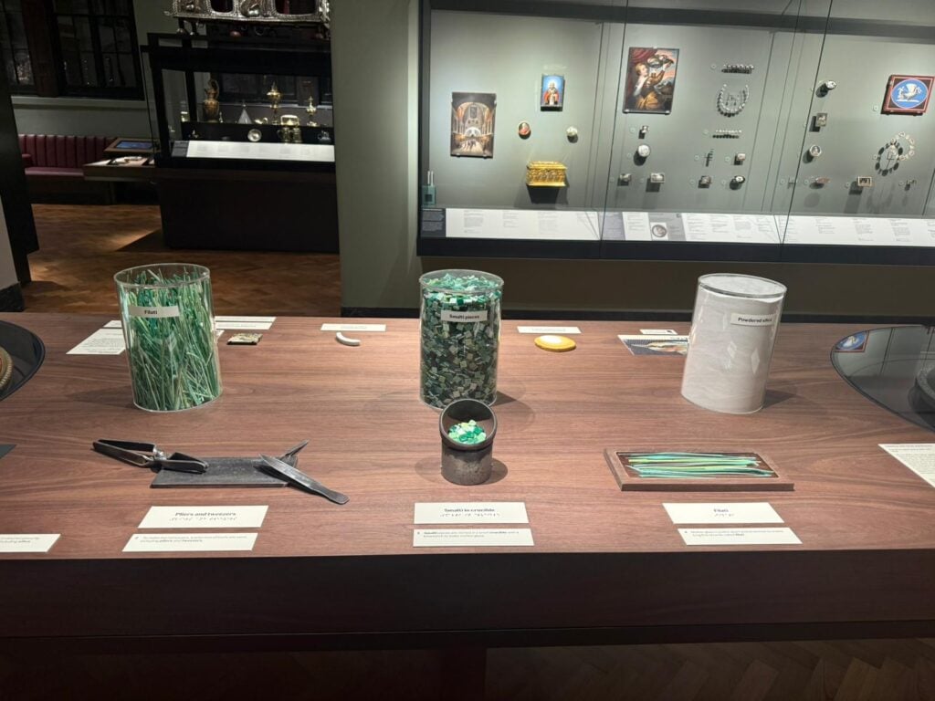 Sala del Mosaico installazione SICIS. V&A, Gilbert Galleries