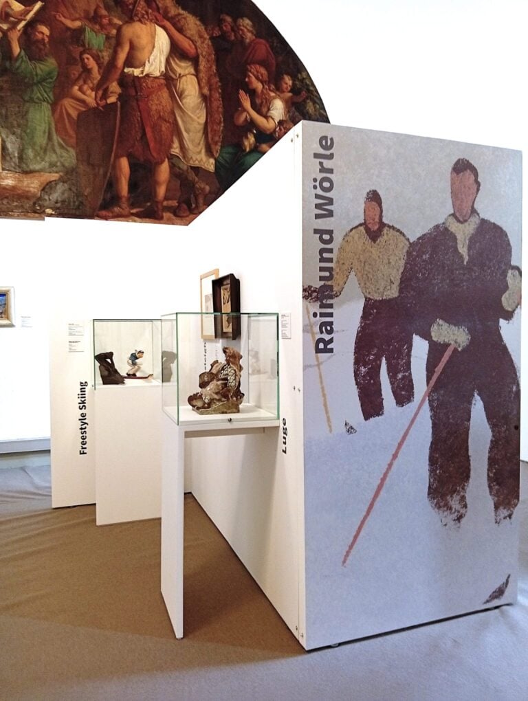 Installation View della mostra Winterspiele der Kunst al Museumverein di Bolzano, ph Paolo Di Pasquale sport invernali