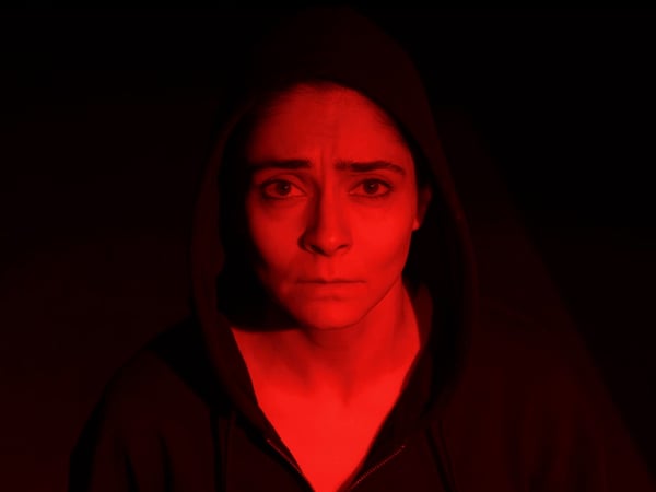 Shirin Neshat – Do U Dare!