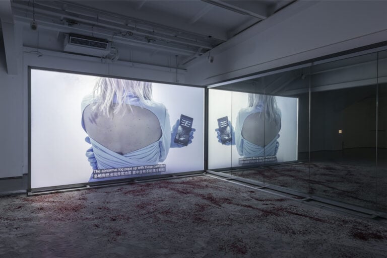 Il duo di artisti internazionali Gawęda/Kulbokaitė sono a Roma per la prima volta con una mostra su identit&agrave; e percezione