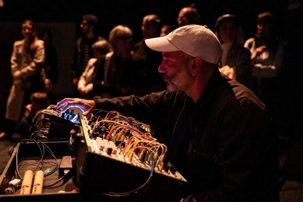 Guida ai festival culturali in Italia di inizio maggio 2026: Danza in Rete, Festa Cultura Alpina, Long Playing, Prima Persona Plurale, Popsophia