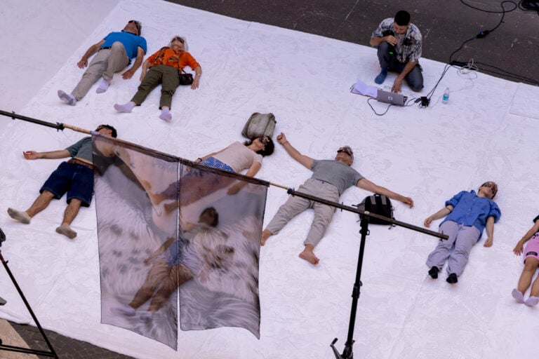 Nella campagna alla periferia di Milano ci saranno una serie di performance artistiche in un campo di grano&nbsp;