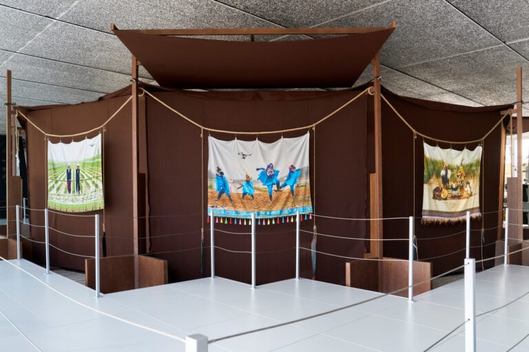 Cao Fei. Dash, esterno della tenda centrale, 2026. Ph: Marta Marinotti e Federico Floriani. Courtesy Fondazione Prada