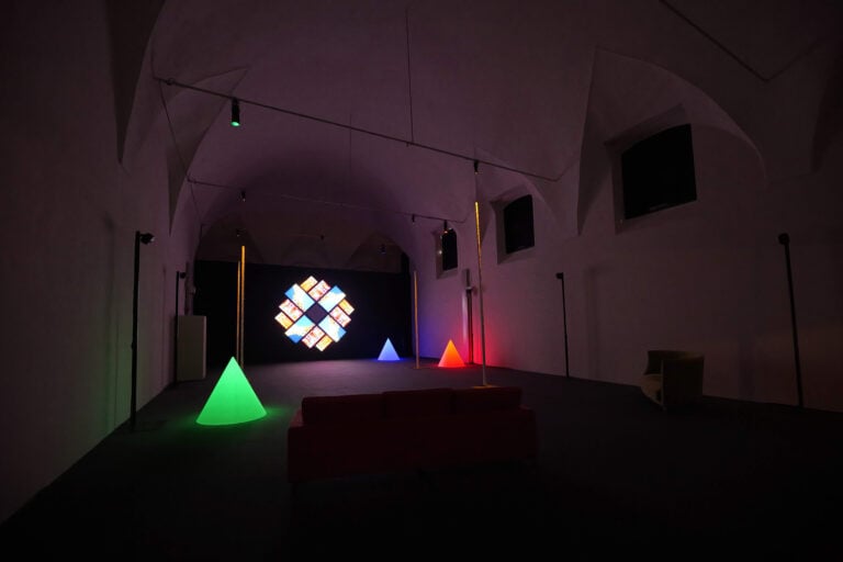 Secondo Brian Eno tutto &egrave; politica. E a Parma apre la sua prima mostra in Italia che parla anche della Palestina