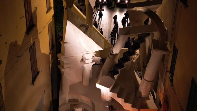 La costruzione dei carri di gesso e di pensiero