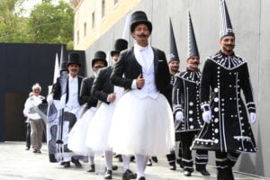 Aprile 2026 a teatro: guida agli appuntamenti da non perdere in Italia (anche sulla danza) 