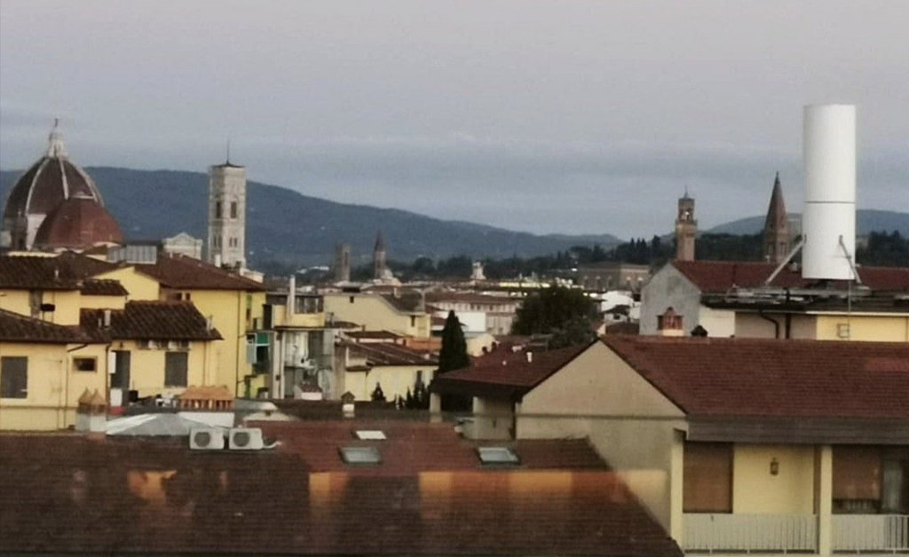 Firenze, il cilindro bianco di Via Belfiore