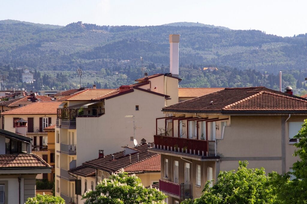 Firenze, la torre bianca di Via Fossombroni