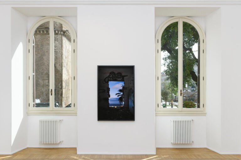 Giovanni Ozzola, Un venti settembre di colore blu, 2026, stampa gicl&eacute;e su carta cotone, Dibond,, cornice, 138 x 91 cm, Courtesy: the artist and GALLERIA CONTINUA, Foto: Giorgio Benni
