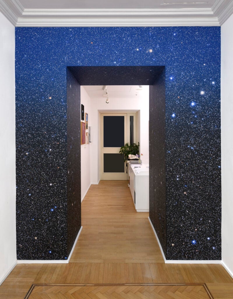 Giovanni Ozzola, Il Cielo Dentro, 2026 vedute della mostra Galleria Continua, The St. Regis, Roma, Courtesy: the artist and GALLERIA CONTINUA, Photographer: Giorgio Benni