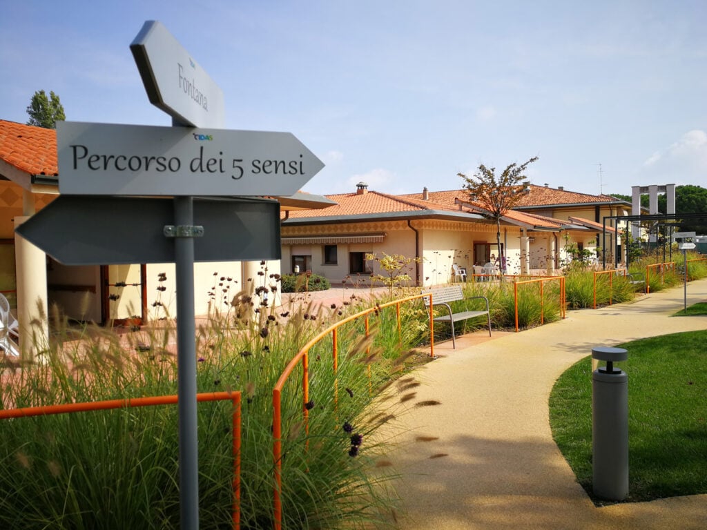Giardino della felicit&agrave;, i cartelli, Ferrara botta giardini terapuetici