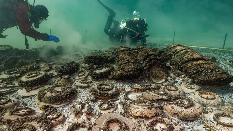 Gli scavi subacquei sul fondale del Lago di Neuchatel. Photo Fondation Octopus