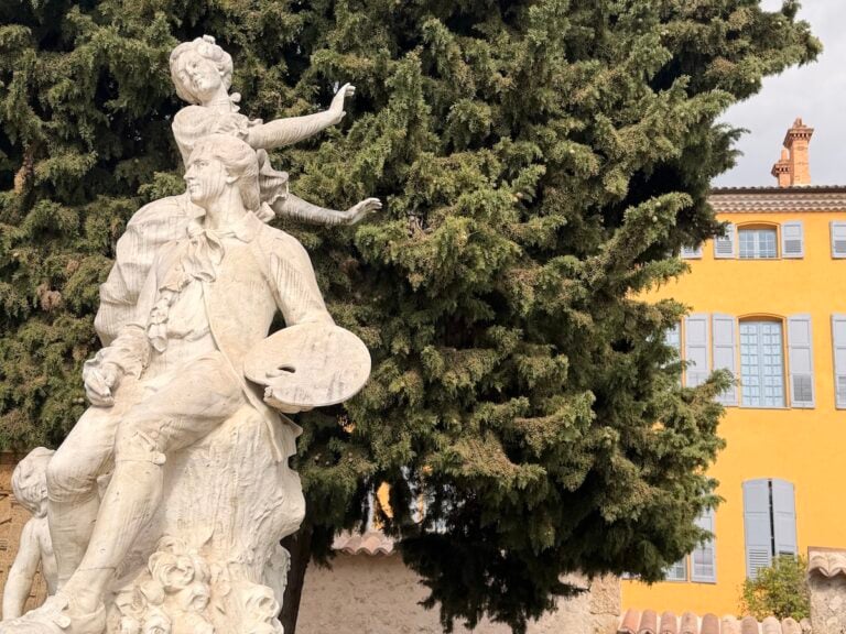 Statua dedicata a Jean-Honor&eacute; Fragonard, Grasse. Ph: Dario Bragaglia