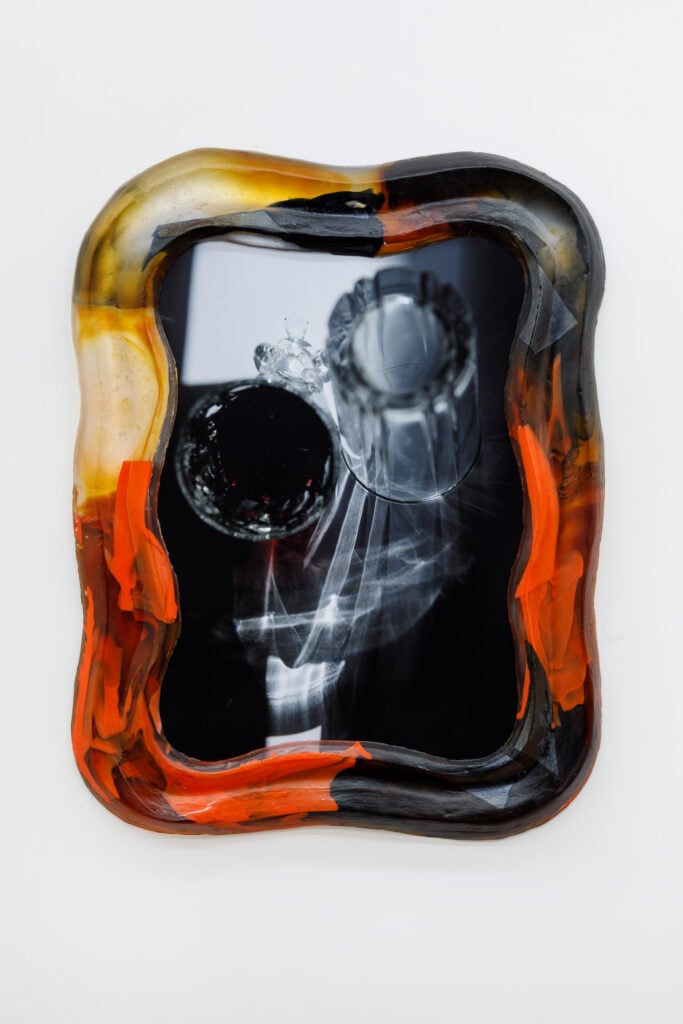 Diego Perrone, He sees double, speaks one, 2026, stampa fotografica su alluminio e cornice in vetro d'artista