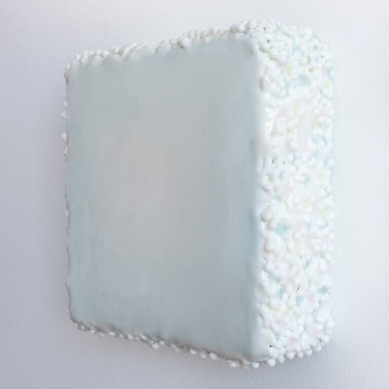 Ho cercato nella neve un'ombra color madreperla, Milano, 2025. Photo Anna Pendoli